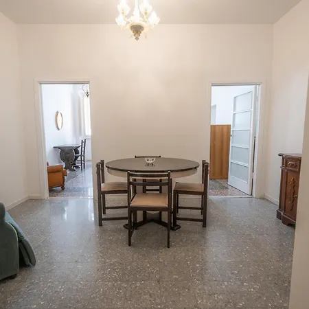 Lejlighed Grande E Luminoso In Centro Firenze