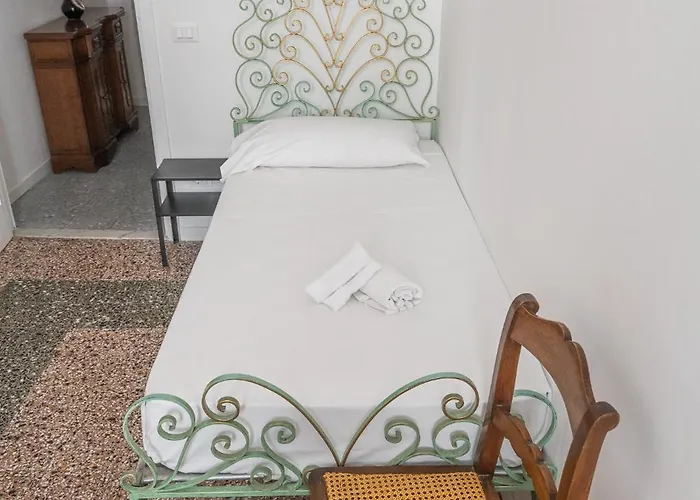 Grande E Luminoso In Centro Lejlighed *