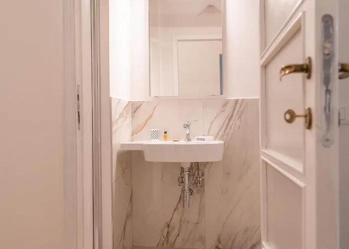 Grande E Luminoso In Centro