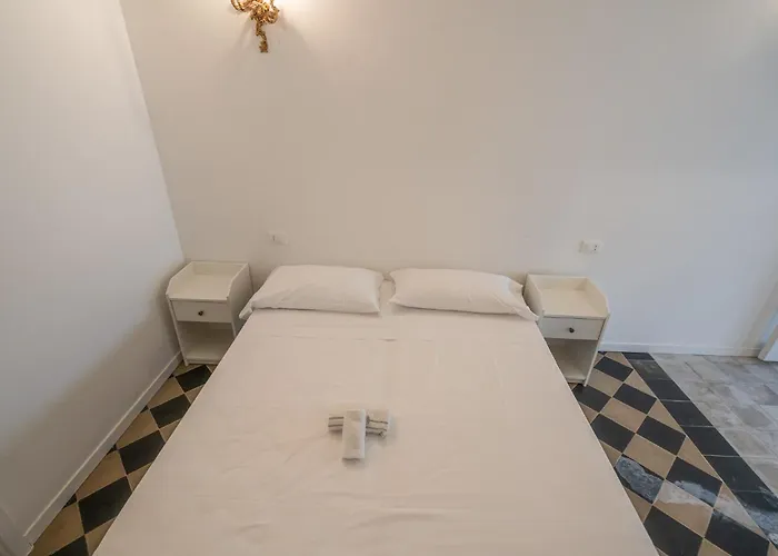 Grande E Luminoso In Centro Lejlighed