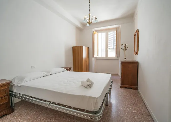 Grande E Luminoso In Centro